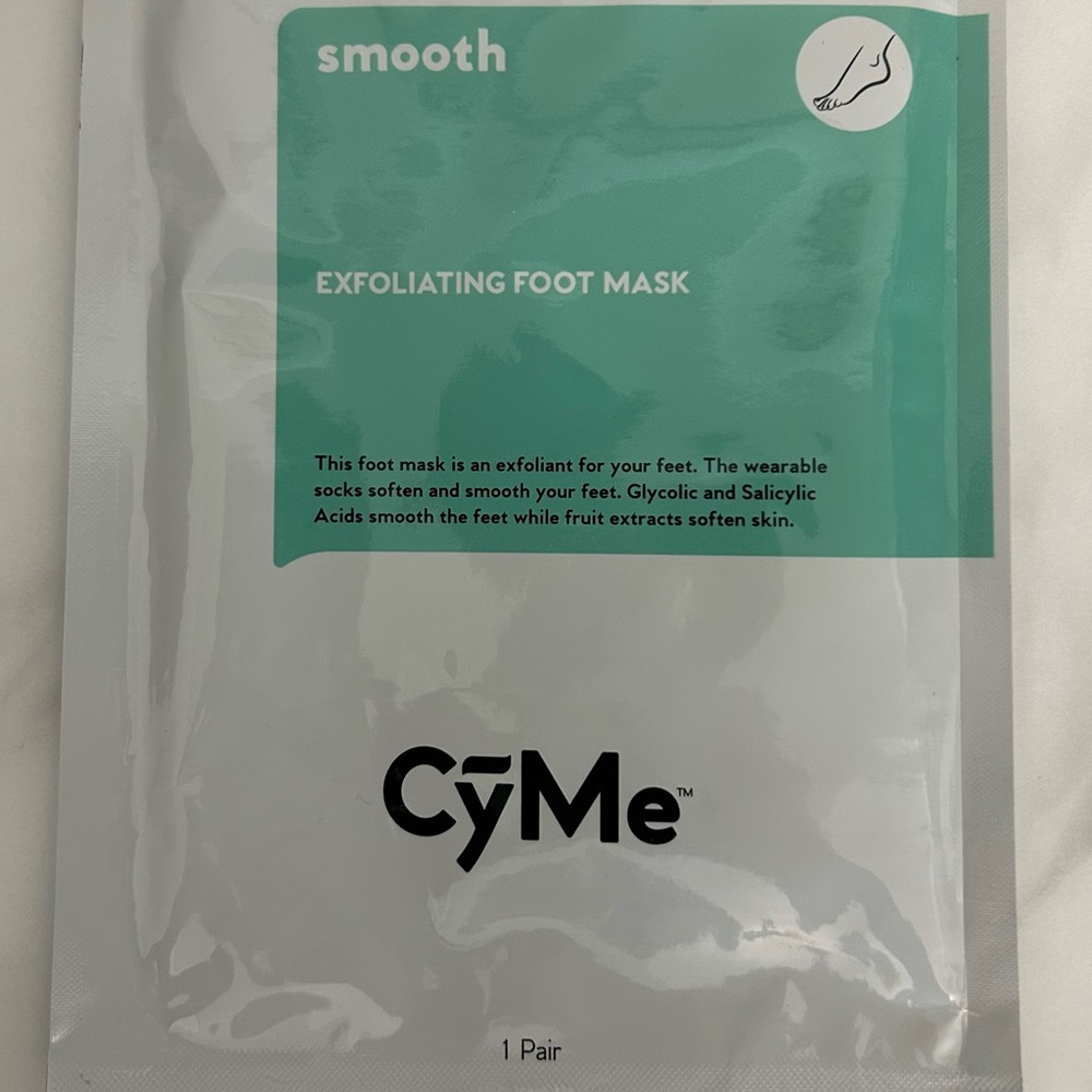 CyMe exfoliating foot mask